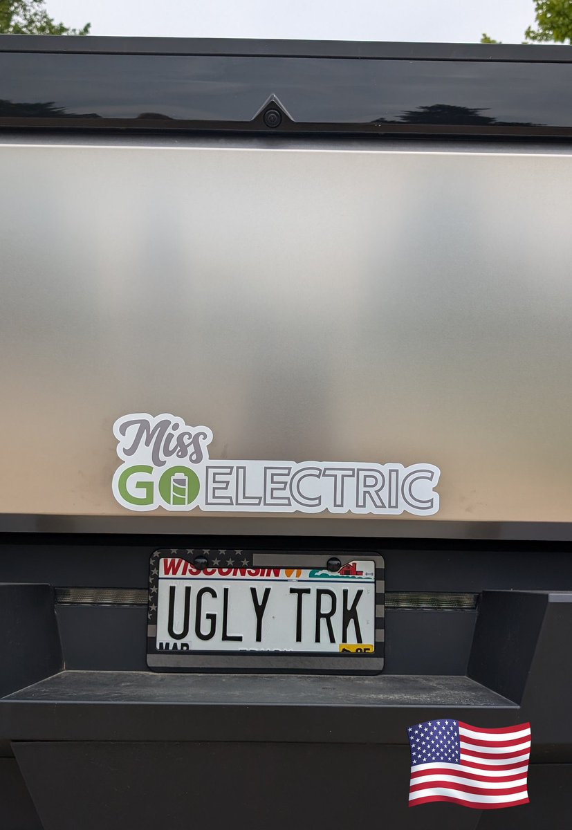 MrGoElectric's tweet image. Our second Independence Day with @cybertruck. It drove @MissGoElectric & I for ten hours north with no critical intervention required carrying a ton of gear & 2 bikes.
The license plate confuses and defuses detractors. Fortunately, the truck has a thick skin. 1.8mm!