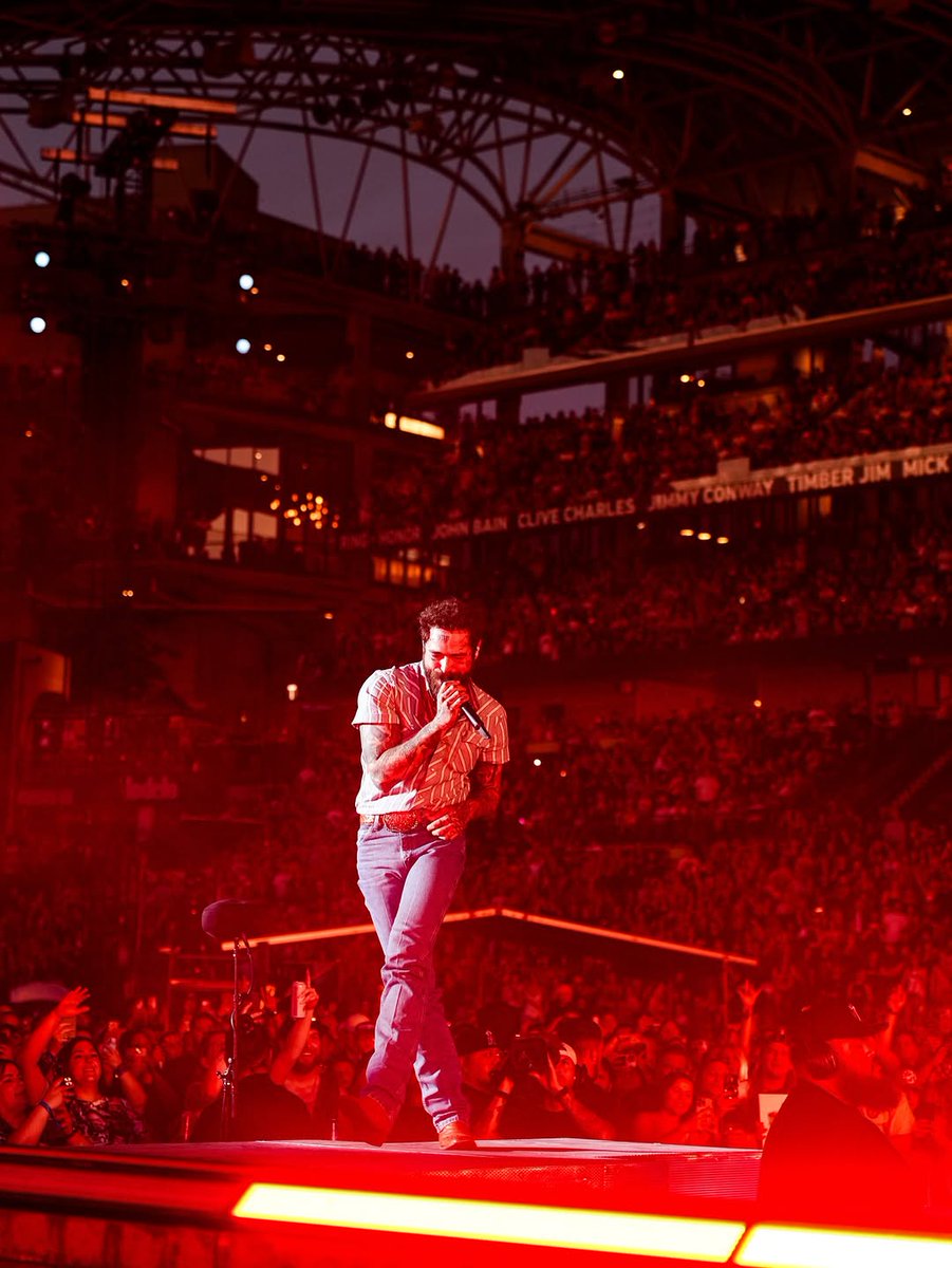 🏟 Le Big Ass Stadium Tour devient la tournée la plus lucrative de la carrière de Post Malone avec un chiffre d'affaires dépassant les 100 millions de dollars (14 concerts sur 38 comptabilisés)

💵 Pour l'instant, le concert qui a rapporté le plus d'argent est celui de Foxborough