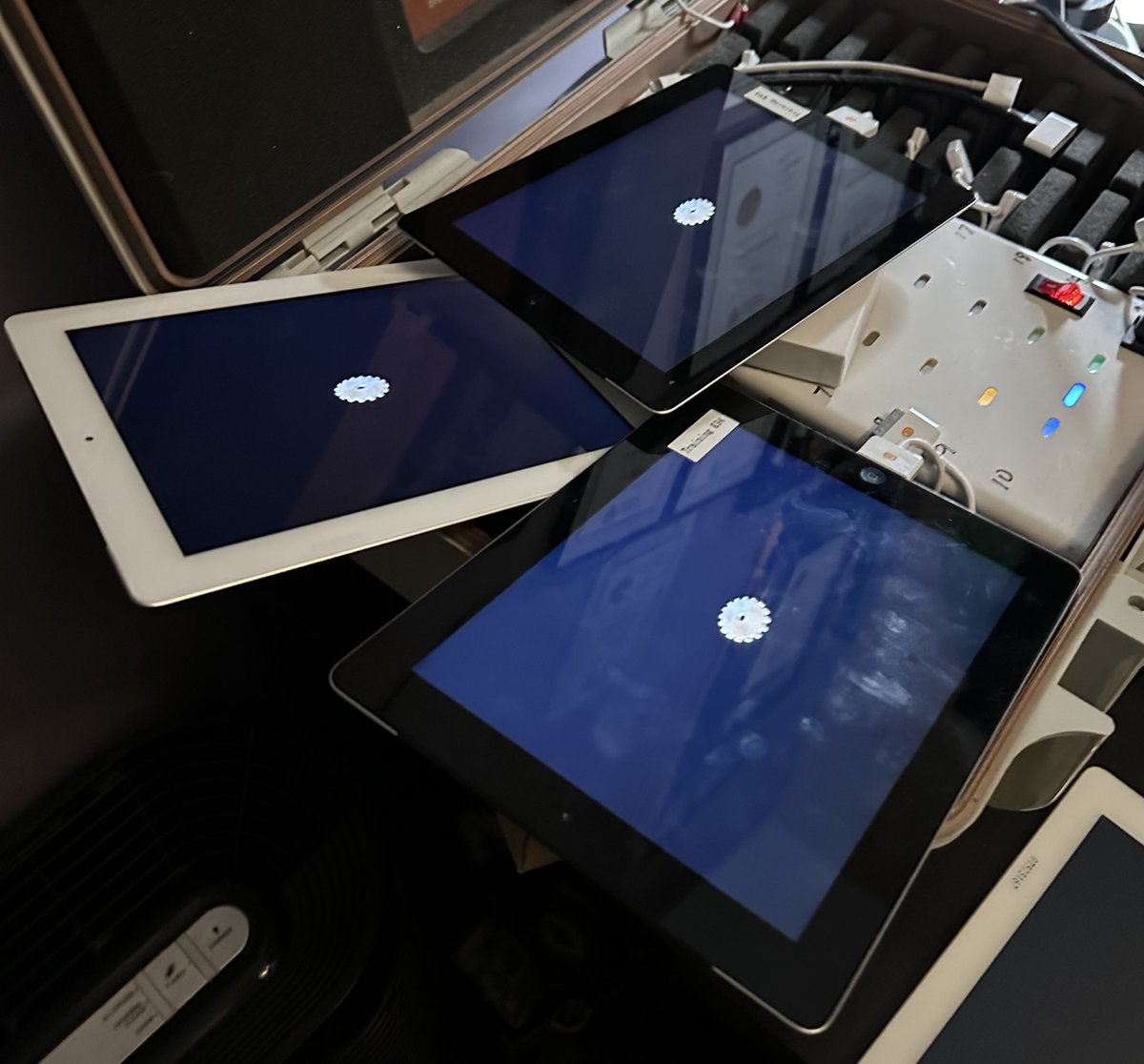 Apple Demo tweet media