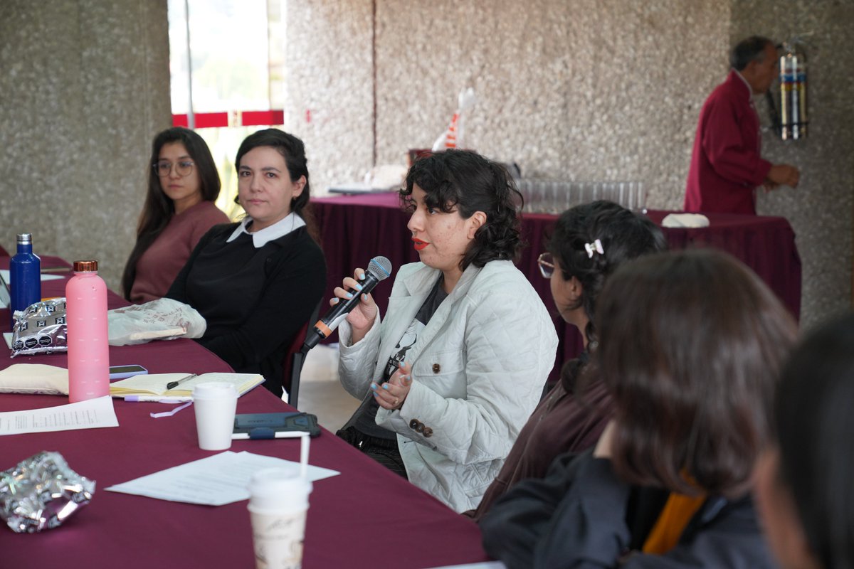 CEGColmex's tweet image. Hace una semana celebramos la clausura del Curso de verano 2025 “Desbordar el canon: Escritoras mexicanas de los siglos XX y XXI”. Agradecemos la participación del estudiantado y de las profesoras del Taller de Teoría y Crítica Literaria Diana Morán. ¡Hasta el próximo año! 📚👏