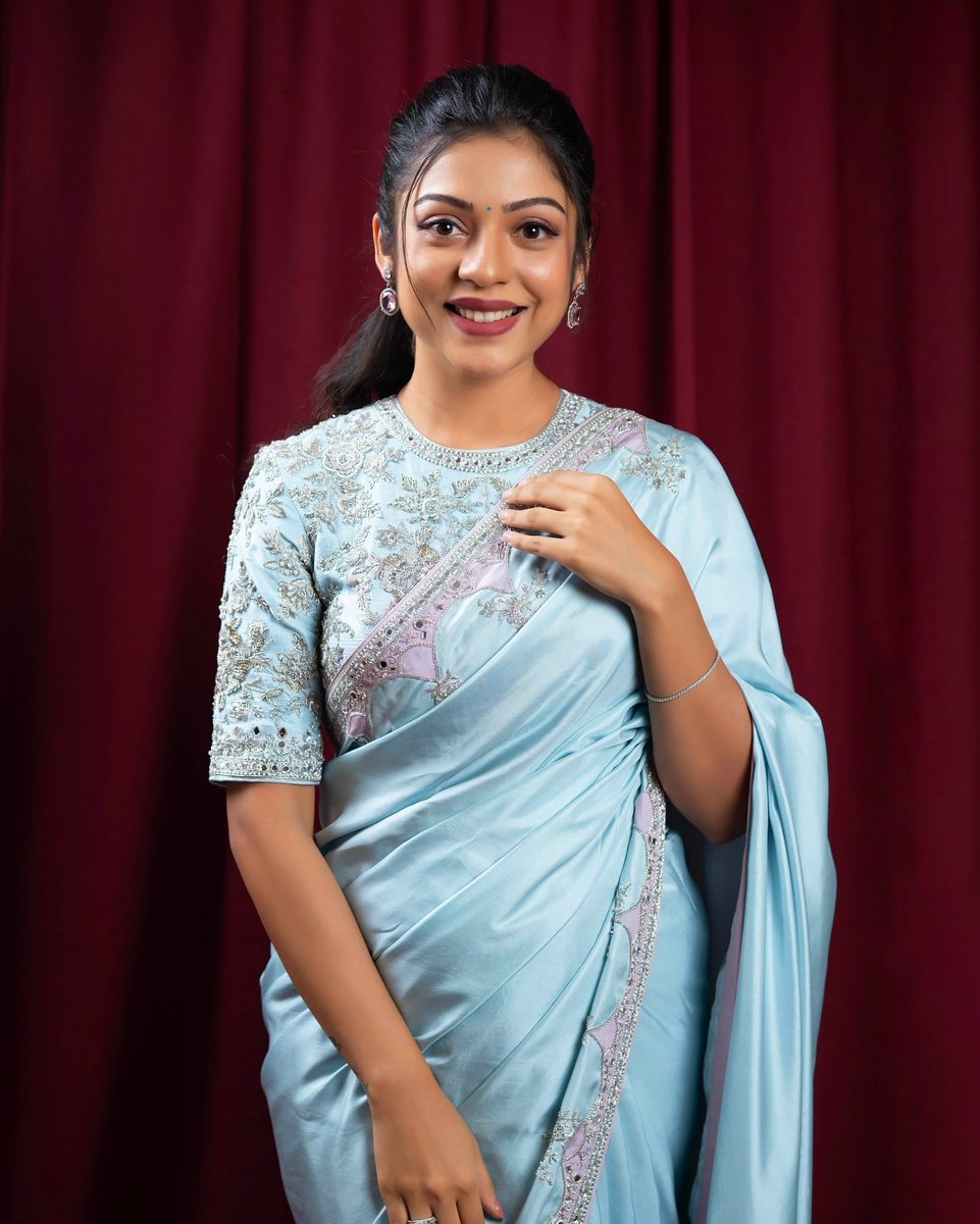 Visual Drops (@visualdrops_) on Twitter photo Actress Varsha Bollamma latest photoshoot pic π
#VisualDrops #actress #varsha <a href="/VarshaBollamma/">Varsha Bollamma</a> #VarshaBollamma #photoshoot Actress Varsha Bollamma latest photoshoot pic π
#VisualDrops #actress #varsha <a href="/VarshaBollamma/">Varsha Bollamma</a> #VarshaBollamma #photoshoot