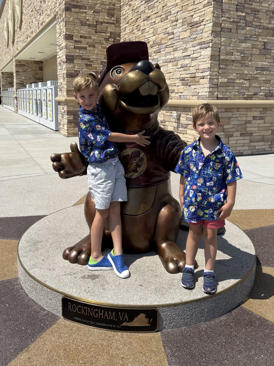 Happy Independence Day! Celebrating with a quick trip to an American establishment that the European mind cannot begin to comprehend - <a href="/bucees/">Buc-ee's Beaver</a>