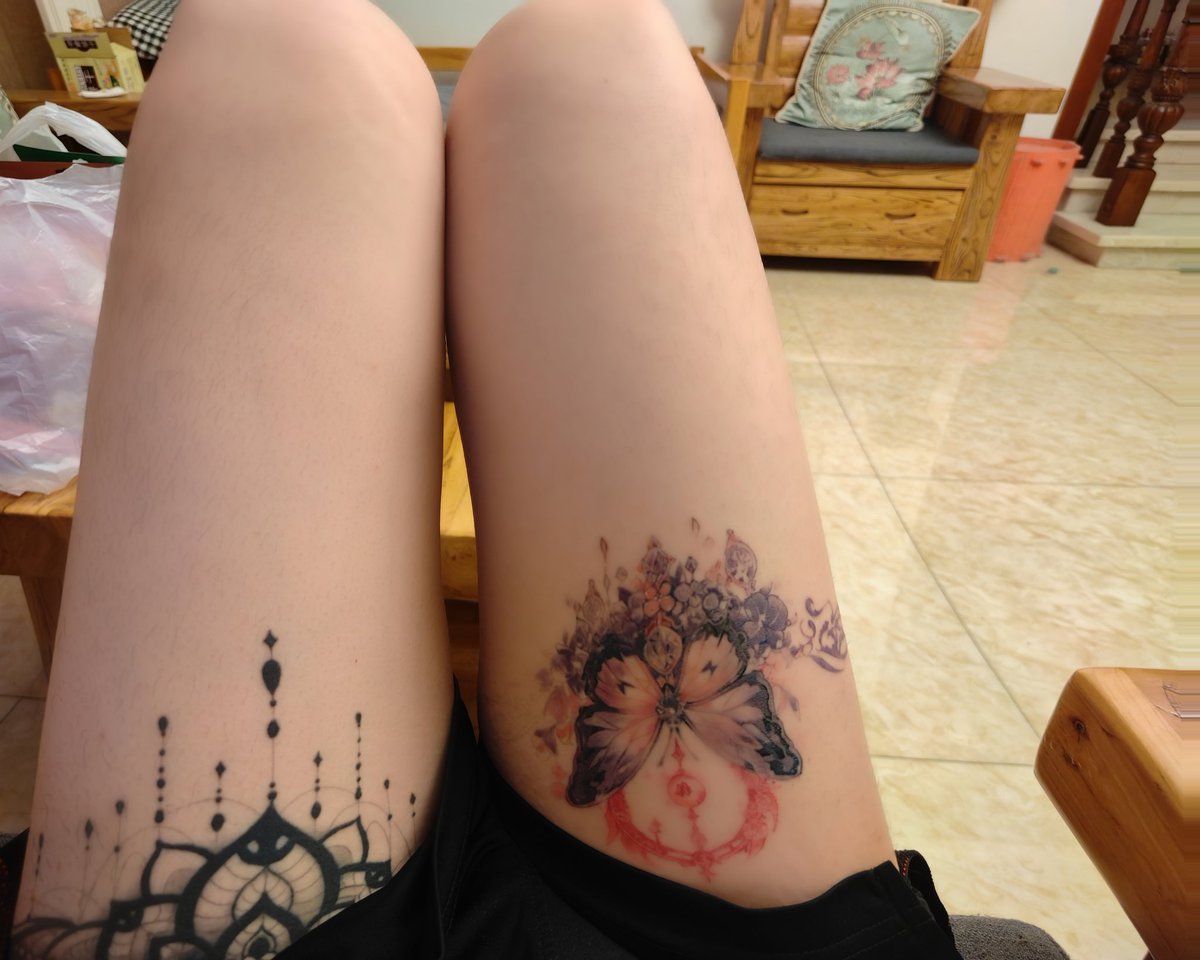 真的好希望自己的腿腿可以又细又直哇。。。
#男娘 #mtf #四爱小狗