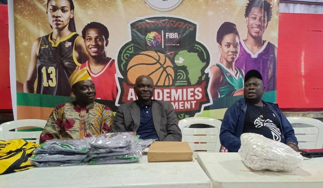 StevenElCreador's tweet photo. Technical meeting for the FIBA Africa Zone 3 Academies Basketball Tournament is being held at the Dolphins Female Basketball Foundation Gym.

#FIBAU17Zone3 #U17BasketballAfrica #HoopsNigeria #NextGenHoopers #AfroscoutTV #BasketballAfrica #YouthBasketball #LagosBasketball https://t.co/xCOvmT8USU