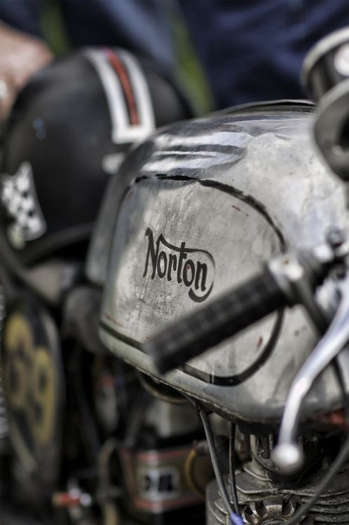 Norton #Caferacers England #Britishmotorcycles 🏴󠁧󠁢󠁥󠁮󠁧󠁿🇬🇧🏴󠁧󠁢󠁥󠁮󠁧󠁿🇬🇧🏴󠁧󠁢󠁥󠁮󠁧󠁿🇬🇧🏴󠁧󠁢󠁥󠁮󠁧󠁿🇬🇧🏴󠁧󠁢󠁥󠁮󠁧󠁿🇬🇧🏴󠁧󠁢󠁥󠁮󠁧󠁿🇬🇧🏴󠁧󠁢󠁥󠁮󠁧󠁿🇬🇧🏴󠁧󠁢󠁥󠁮󠁧󠁿🏴󠁧󠁢󠁥󠁮󠁧󠁿🇬🇧