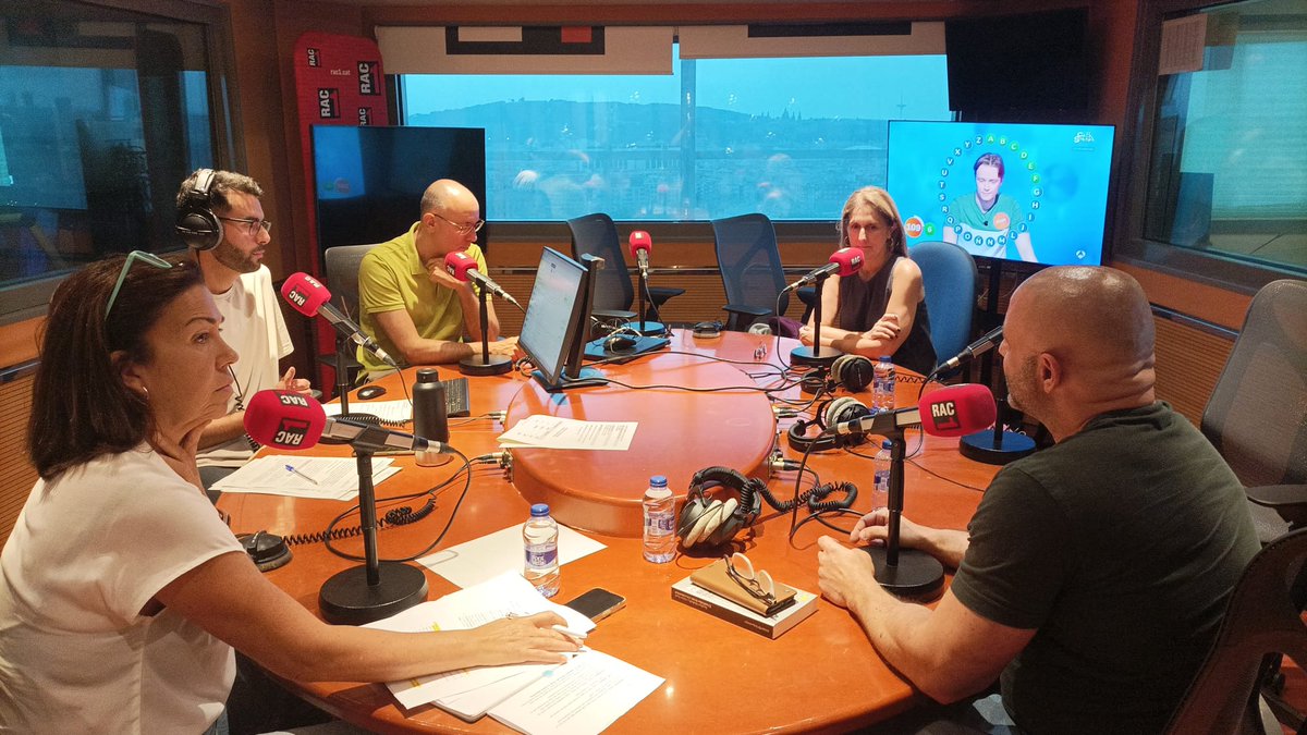No ho sé RAC1 (@nohoserac1) on Twitter photo La tertúlia!
📌 El comitè federal del PSOE i el Congrés del PP
📌 Les dades del CEO sobre habitatge.
🗣️ <a href="/rafalopez/">Rafael López</a>, <a href="/DolorsCamats/">Dolors Camats</a>, <a href="/silviacanovas/">Sílvia Cànovas</a> i <a href="/oriolribet/">Oriol Ribet Casademunt</a>.
📻 EN DIRECTE: rac1.cat/directe La tertúlia!
📌 El comitè federal del PSOE i el Congrés del PP
📌 Les dades del CEO sobre habitatge.
🗣️ <a href="/rafalopez/">Rafael López</a>, <a href="/DolorsCamats/">Dolors Camats</a>, <a href="/silviacanovas/">Sílvia Cànovas</a> i <a href="/oriolribet/">Oriol Ribet Casademunt</a>.
📻 EN DIRECTE: rac1.cat/directe