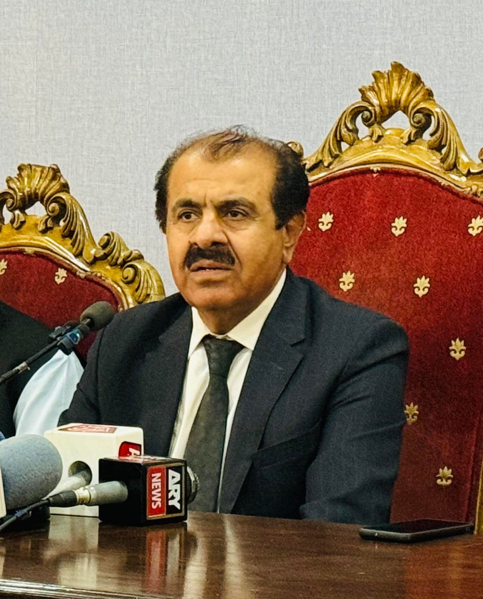 ساجد ترین نے فورتھ شیڈول، خواتین پر ظلم اور وسائل کی لوٹ مار کے خلاف ڈٹ کر آواز اٹھائی، بلوچ لاپتہ افراد کے کیسز کی بلا معاوضہ وکالت ان کی بلوچستان دوستی کا ثبوت ہے۔ مگر افسوس گروہی مفادات میں کچھ لوگ شکریہ کی بجائے ہرزہ سرائی کر رہے ہیں، یہ لمحہ فکریہ ہے

<a href="/SajidTareen4/">Sajid Tareen Advocate</a>