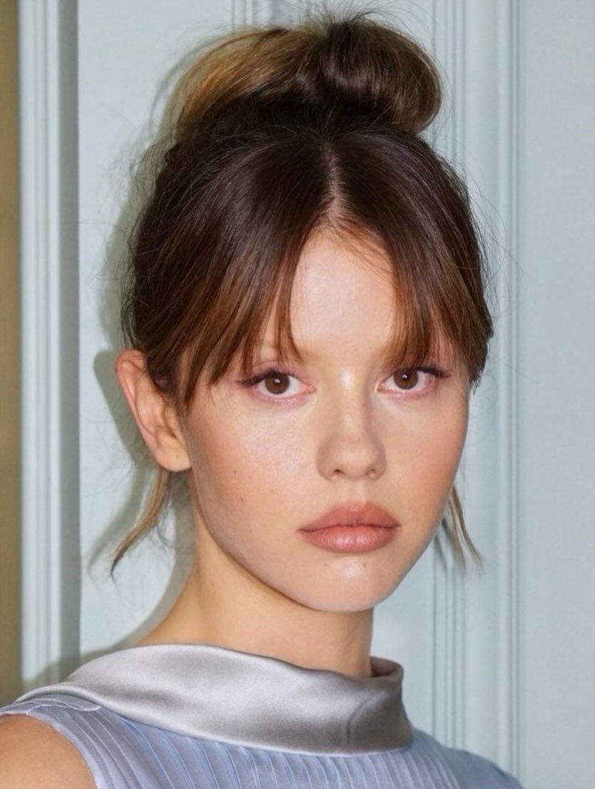 ໊ (@dailymiagoth) on Twitter photo 