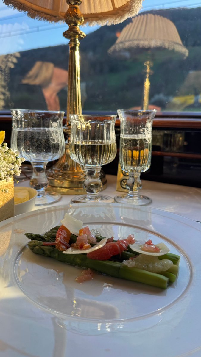 A Stylish Express from The City of Lights to La Serenissima!

grahamjohn.com/blog/a-stylish…

#Paris #Venice #luxurytravel #orientexpresstrain #venicesimplonorientexpress #luxurylifestyle #belmond #Orientexpress