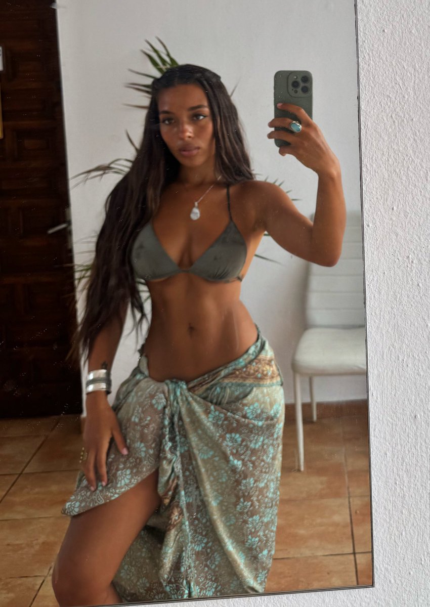 pixychuuuu's tweet image. #stranded 😶