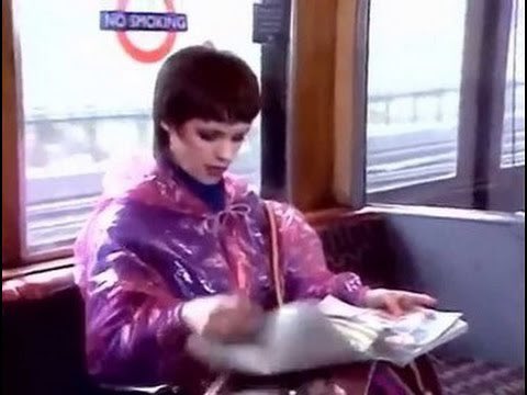 dearianfawn's tweet image. #Summer seems to be on pause and I need my #ModernGirl pac-a-mac at all times #SheenaEaston #tangerine #magazine