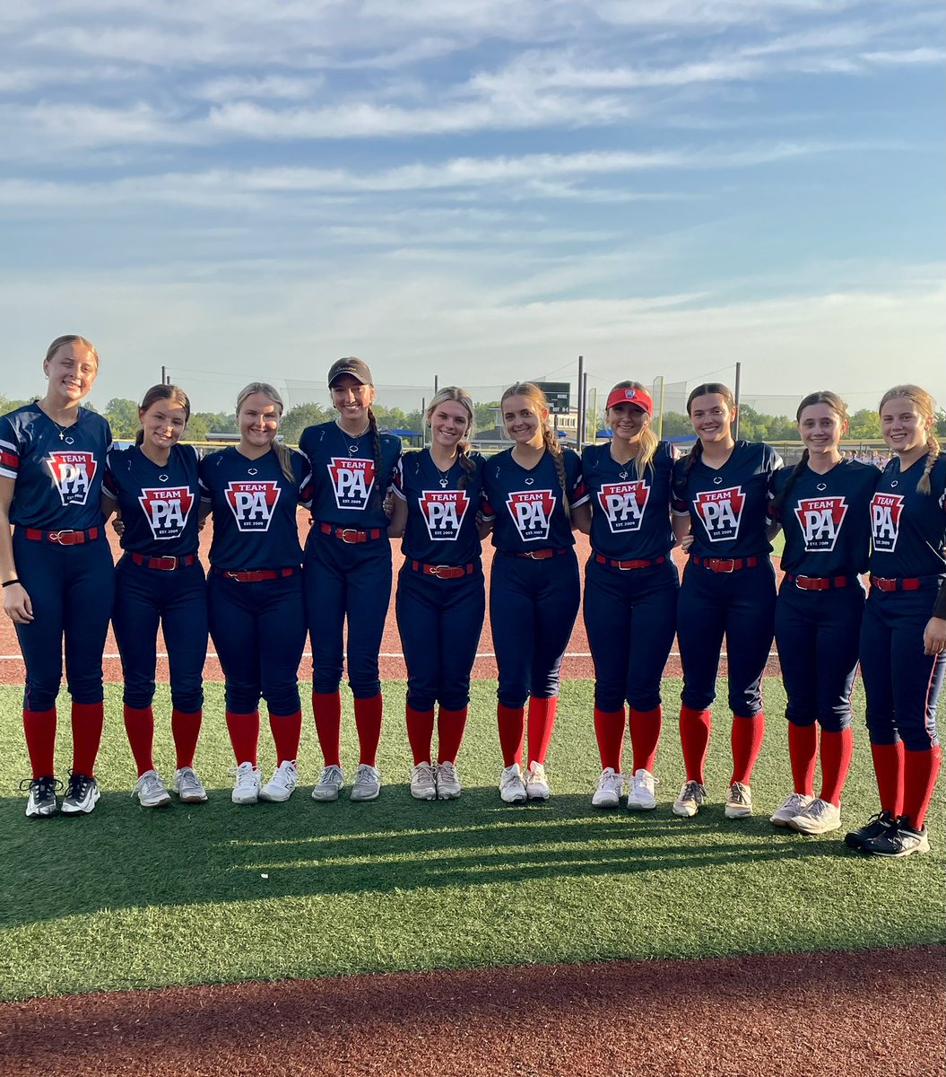 No better way to spend the 4th than on the field! 🇺🇸🥎 Our girls went 3-1-1 over the last 3 days at the Great Lakes Firecracker and locked in 3rd place in our pool. Bracket play kicks off tomorrow at 4:45—wish ’em luck!