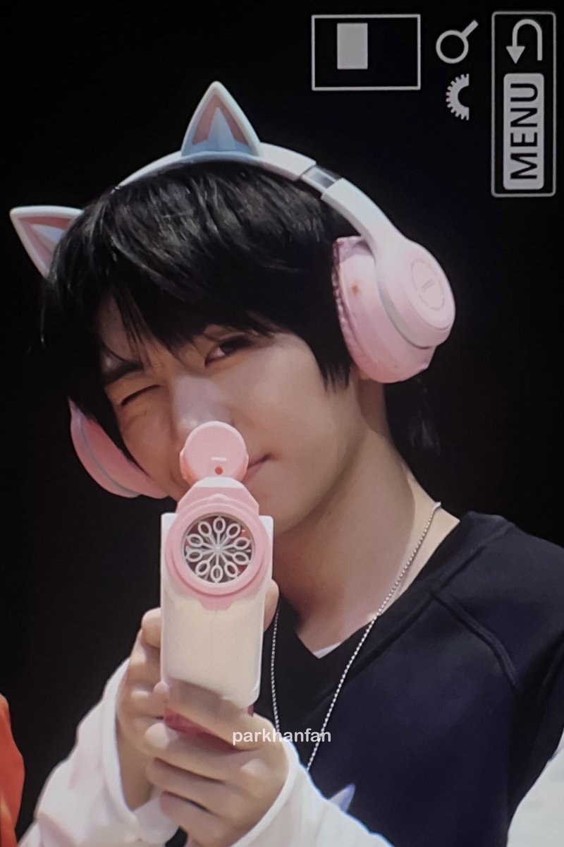 PARK HAN'S WINK😫😫