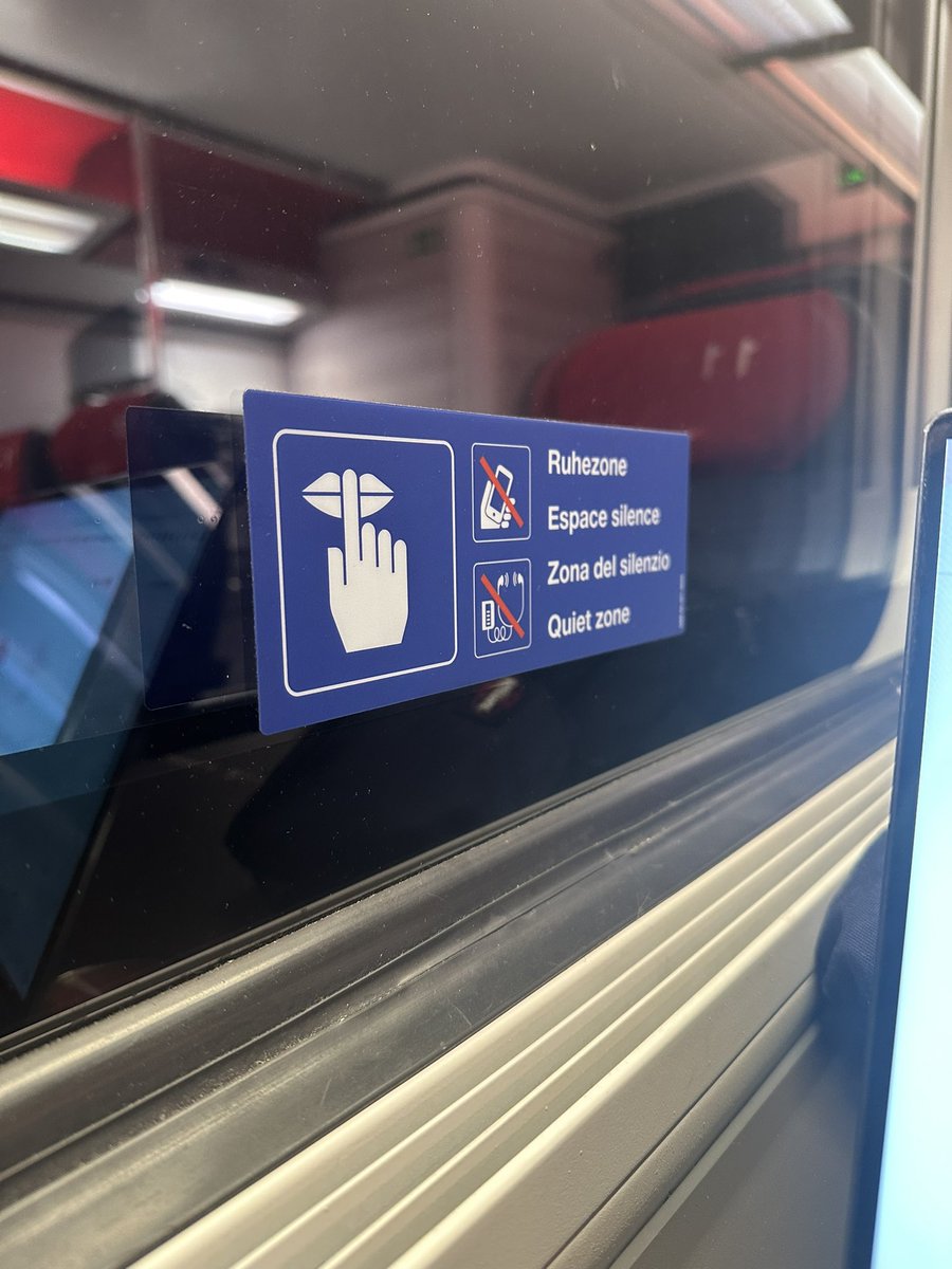 MathieuAvanzi's tweet image. Dans les trains en Suisse il existe des voitures silence et et bizarrement, c’est jamais là que les familles avec trois enfants surexcités décident de s’installer