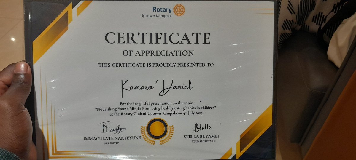 Kamara Daniel (@nutritionistkd) on Twitter photo Young people are the generation of tomorrow, HE <a href="/KagutaMuseveni/">Yoweri K Museveni</a> he alluded the importance of #Nutrition in young people and therefore I thank the <a href="/rcuptownkampala/">💫Rotary Club of Uptown Kampala✌</a> for the invitation as we scale up Nutrition & Healthy eating behaviors among young people.
I urge the country men Young people are the generation of tomorrow, HE <a href="/KagutaMuseveni/">Yoweri K Museveni</a> he alluded the importance of #Nutrition in young people and therefore I thank the <a href="/rcuptownkampala/">💫Rotary Club of Uptown Kampala✌</a> for the invitation as we scale up Nutrition & Healthy eating behaviors among young people.
I urge the country men