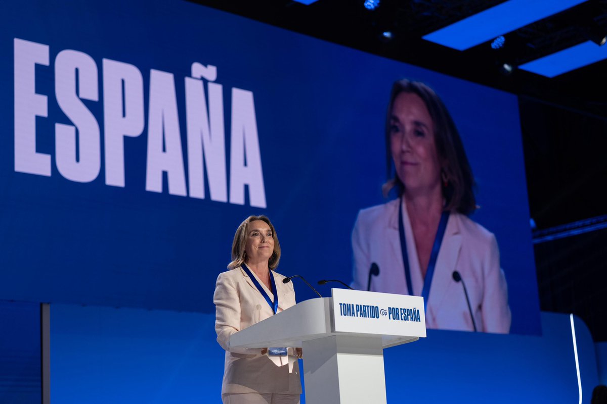 cucagamarra's tweet image. Gracias, presidente @NunezFeijoo, por la confianza, la oportunidad y el honor de ser secretaria general del @PPopular.
Han sido tres años intensos para levantar la alternativa, en los que he contado con compañeros y afiliados de toda España: GRACIAS.
#TomaPartidoPorEspaña