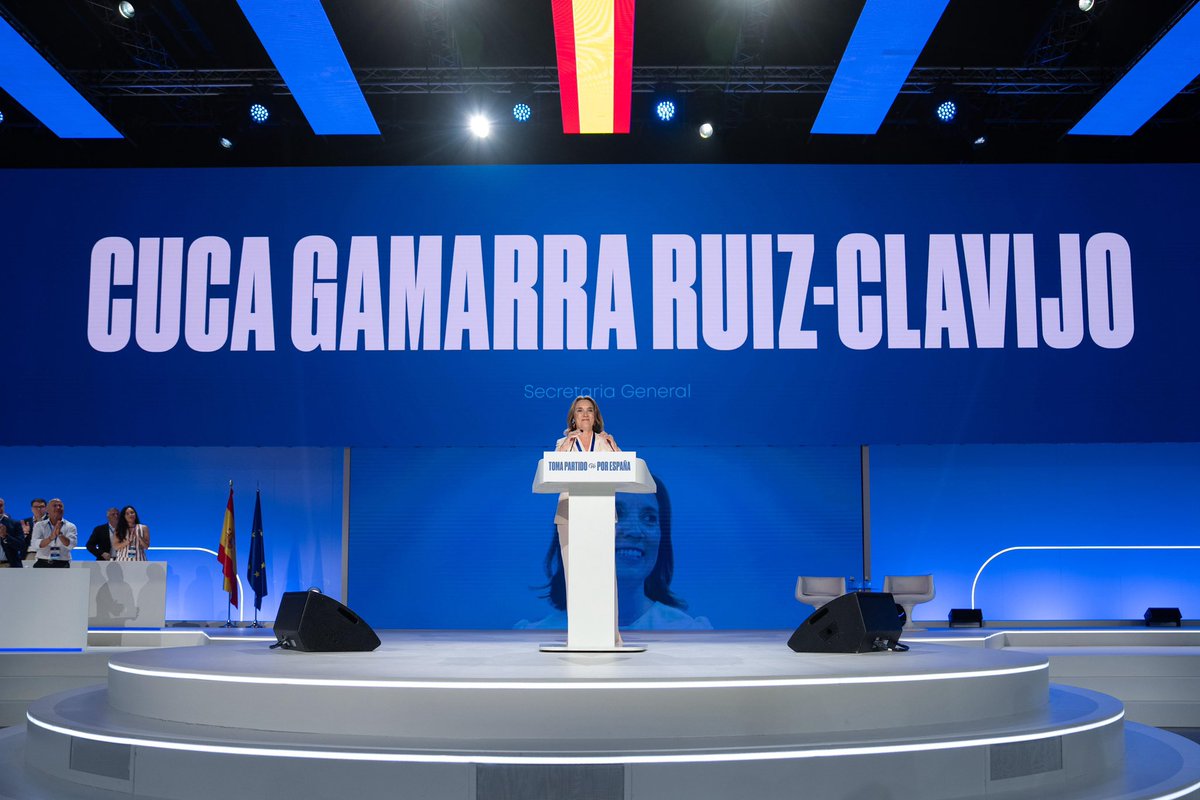 cucagamarra's tweet image. Gracias, presidente @NunezFeijoo, por la confianza, la oportunidad y el honor de ser secretaria general del @PPopular.
Han sido tres años intensos para levantar la alternativa, en los que he contado con compañeros y afiliados de toda España: GRACIAS.
#TomaPartidoPorEspaña