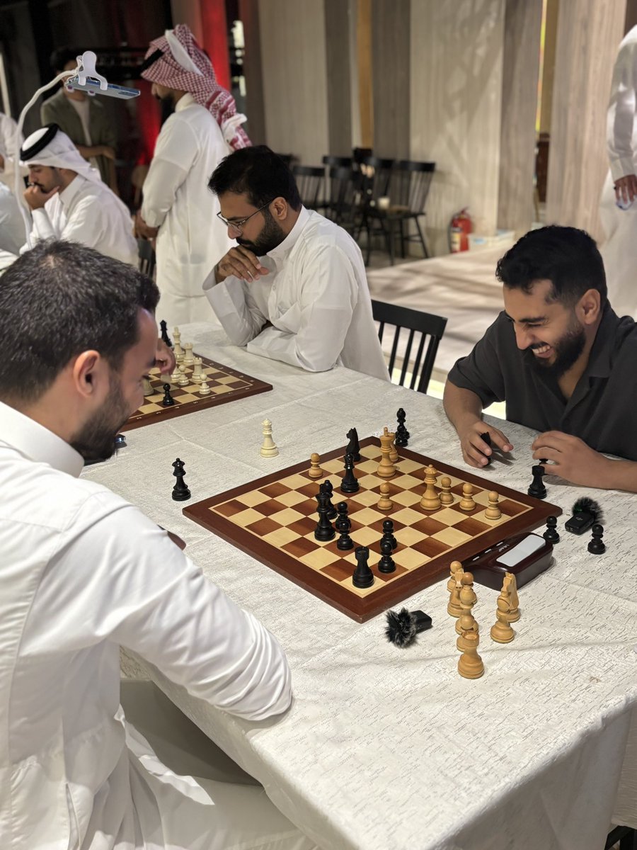 نادي بون تيكس للشطرنج ♟ (@pawntakesclub) on Twitter photo ختام فعالية #البريلينت_مع_عبدالله بالتعاون مع <a href="/vacwep/">عبدالله السليمي</a> وبرعاية <a href="/attack_chess/">متجر أتاك للشطرنج | ATTACK</a> 😍✨
استمتعنا بالشطرنج، واحتفلنا بأصحاب النقلات اللي #تستحق_الفخر 👏🏻
شكرًا لكم على حضوركم🤍 ختام فعالية #البريلينت_مع_عبدالله بالتعاون مع <a href="/vacwep/">عبدالله السليمي</a> وبرعاية <a href="/attack_chess/">متجر أتاك للشطرنج | ATTACK</a> 😍✨
استمتعنا بالشطرنج، واحتفلنا بأصحاب النقلات اللي #تستحق_الفخر 👏🏻
شكرًا لكم على حضوركم🤍
