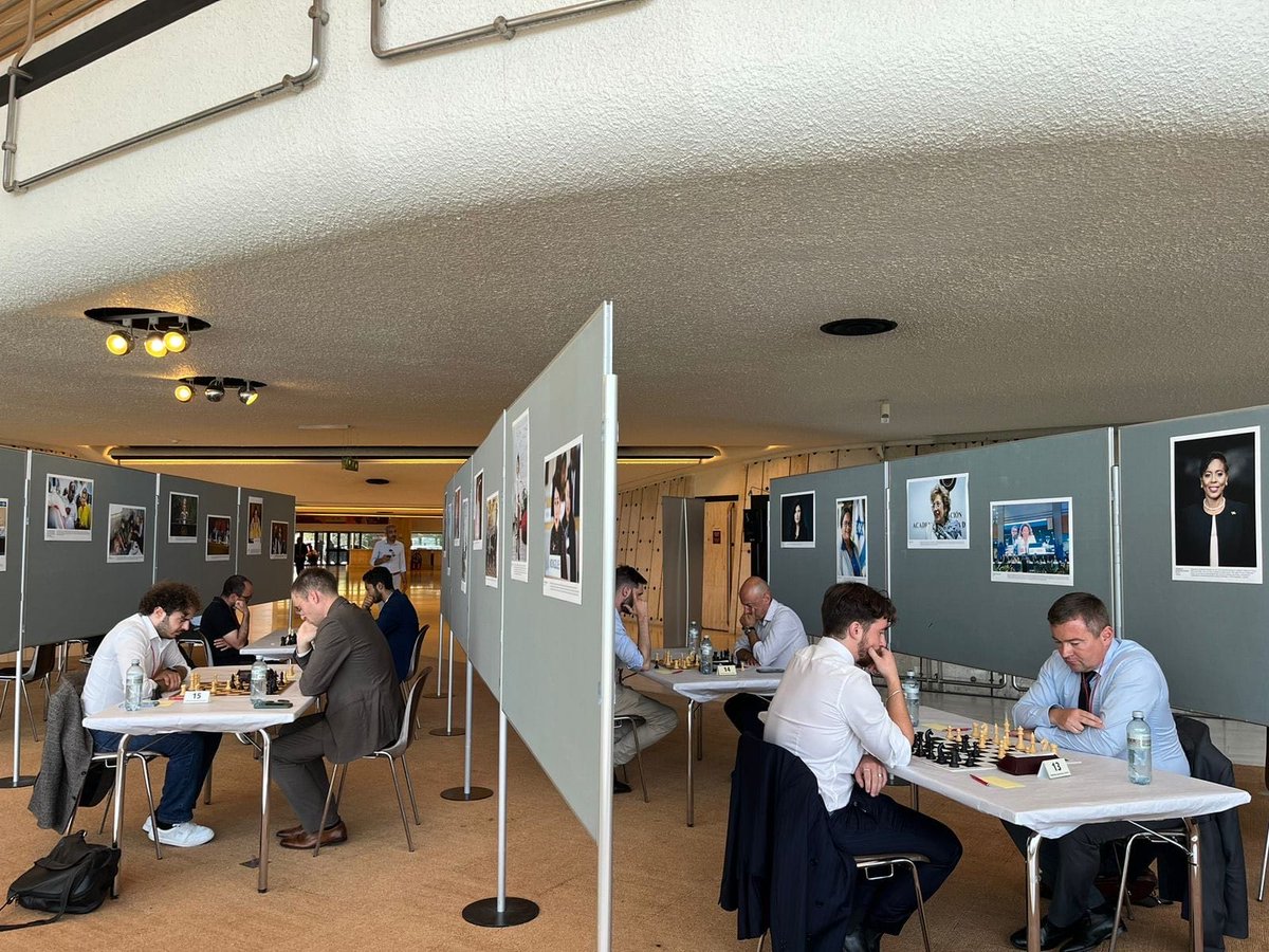 UPEACE's tweet photo. ♟️On #WorldChessDay, 32 diplomats clashed—not with words, but with chess moves—at the iconic Palais des Nations in Geneva. 🌍🕊️

Hosted by 🇦🇲 @Armembsuisse & supported by @swisschessfed, @UNGeneva & @UPEACE, the Diplomatic Rapid Chess Tournament united missions & orgs in a celebration of #CulturalDiplomacy.

🙏 Big thanks to Amb. @PuyanaFernandez for championing peace through chess and to @UNGeneva DG @UN_Valovaya for joining in!

#WorldChessDay #Chess #Geneva #ChessTournament #Diplomacy