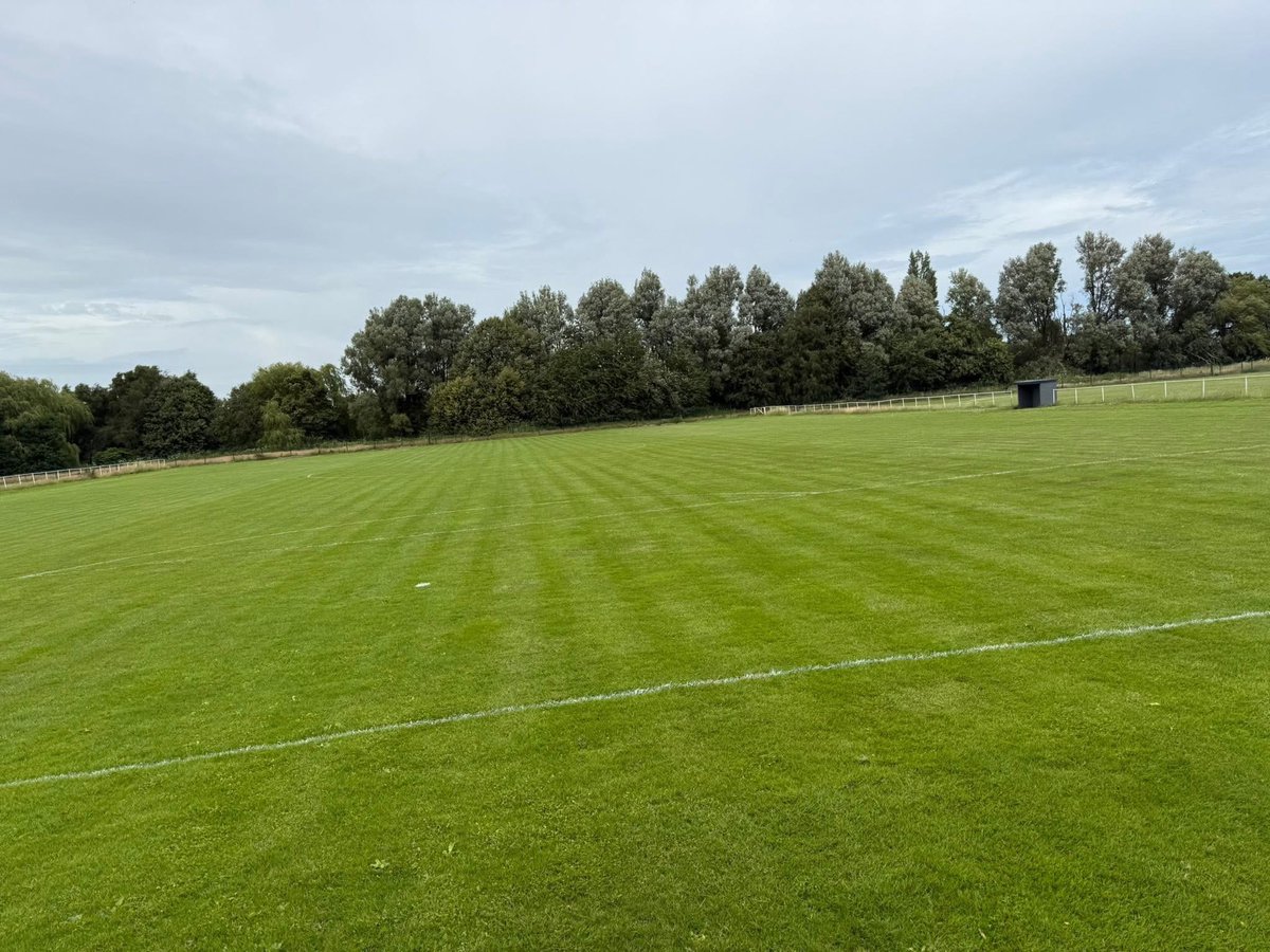 Radcliffe_Town's tweet photo. Preparations are complete ✅ for tomorrow’s opening Pre Season Games where we look forward to welcoming Milltown. 

Freshly cut and marked out, the pitch is looking immaculate 🤌🏼👌🏼

As always, its all down to our incredible volunteers ❤️💙

#Grassroots https://t.co/57iGjtQuDi
