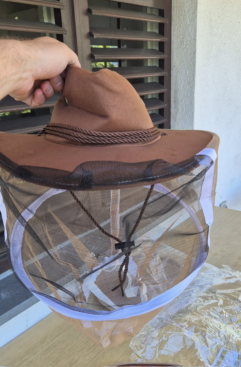 Temu findings 😁 нов шешир за работа со пчелките во летни услови.