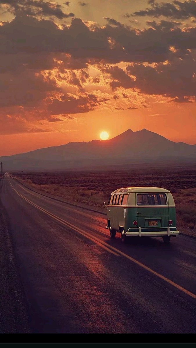 VW CLASSICS tweet media
