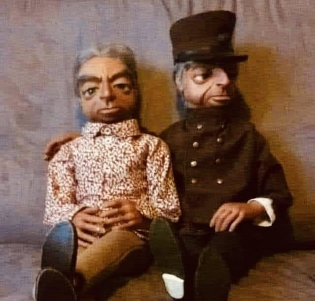 Gallagher brothers are all set backstage.
#Oasis25 #Oasis