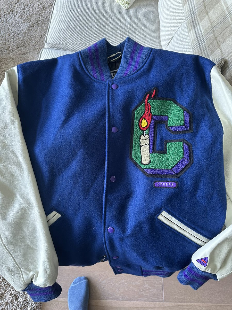 The <a href="/creepz/">Creepz</a> team continuing to drop absolute HEAT.

By FAR the best merch runs to ever grace web3. Name a better one, I’ll wait. 📦 🔥 

Free spins paid off for a lot of holders I see. Congratulations to everyone who got some sick merch this week!