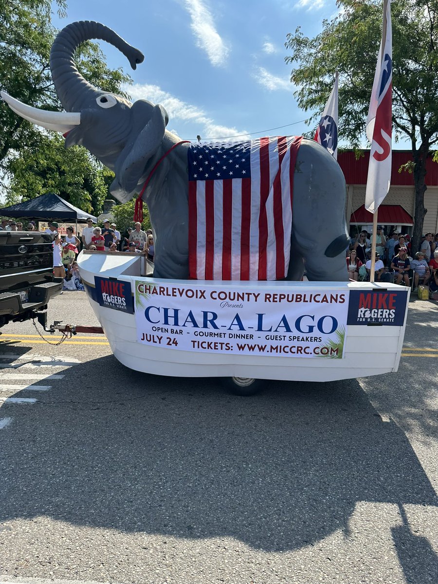 MikeRogersForMI's tweet image. Charlevoix County is FIRED UP to celebrate the GREATEST country on Earth!! 🇺🇸