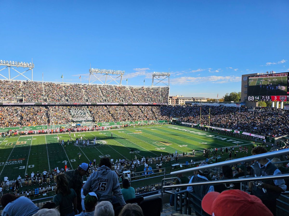 Jackson_Wieger's tweet photo. @RealMatSmith Vs New Mexico, Oct 26th last year. But I understand CU fans don’t understand there is a big beautiful world that exists outside of Boulder. https://t.co/oy2nyWIUuc