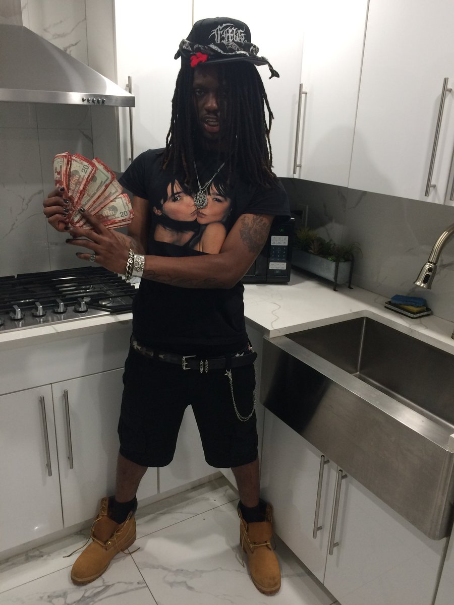 gl0rifiedlinn's tweet photo. 6AM https://t.co/Hi2E9C8r7v