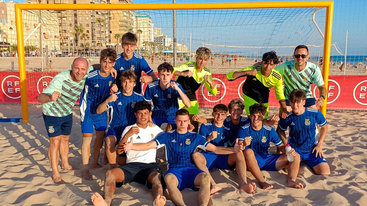 #RFAF 𝗦𝗘𝗟𝗘𝗖𝗖𝗜𝗢́𝗡 I FÚTBOL PLAYA

🗣️La Selección Aragonesa masculina Sub 16 de fútbol playa  acaba su participación con un bagaje excelente en su primera participación en el Nacional de Cádiz🏖️  

✌️2 victorias
🟰 1 empate
😩 1 derrota

⚽️ <a href="/futgal/">RFGF</a>- <a href="/futbolaragon/">Real Federación Aragonesa Fútbol</a> (1-2)