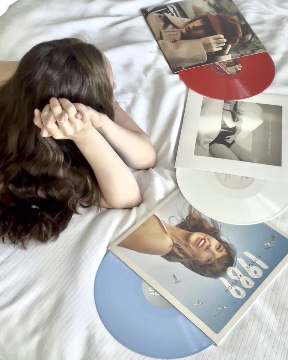 The only red, white, and blue I feel like celebrating today🧣🕊️🌊