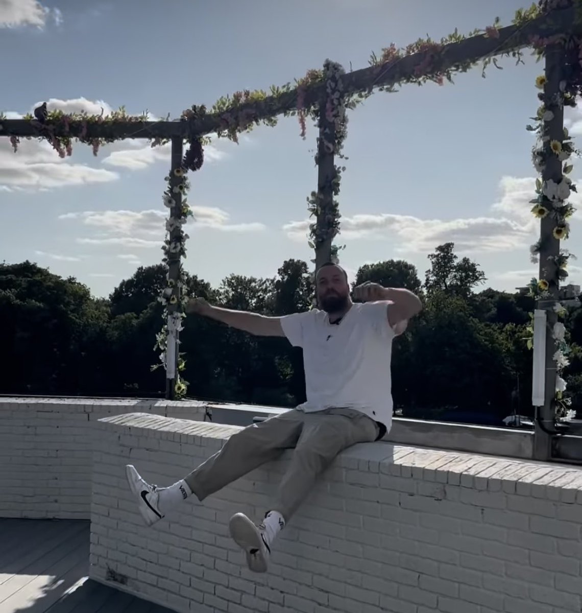 A #Teddington restaurant owner is opening a new rooftop bar in #Kingston next week 🍸

READ MORE ⬇️

teddington.nub.news/news/local-new…