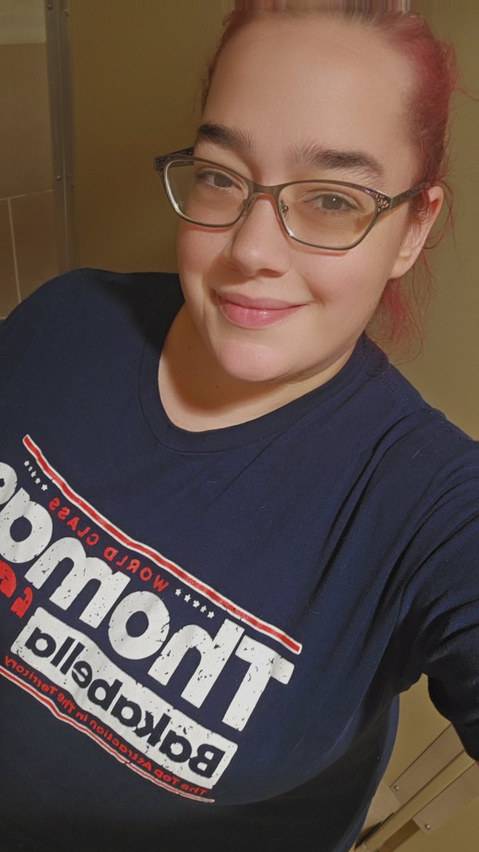 HisQueen_81's tweet image. Red white and blue day at work ya damn right I'm wearing @ChanThomasPro today
