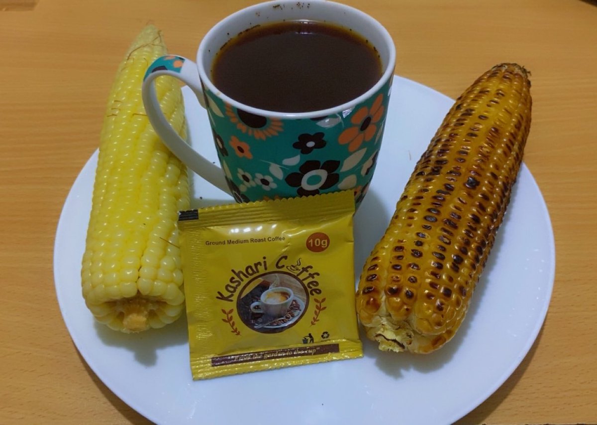 KashariCoffee's tweet image. Are you taking your @KashariCoffee ☕️with 
#Roasted or #Steamed maize 🌽?
Since I’ve failed to choose, I’ll do both😁