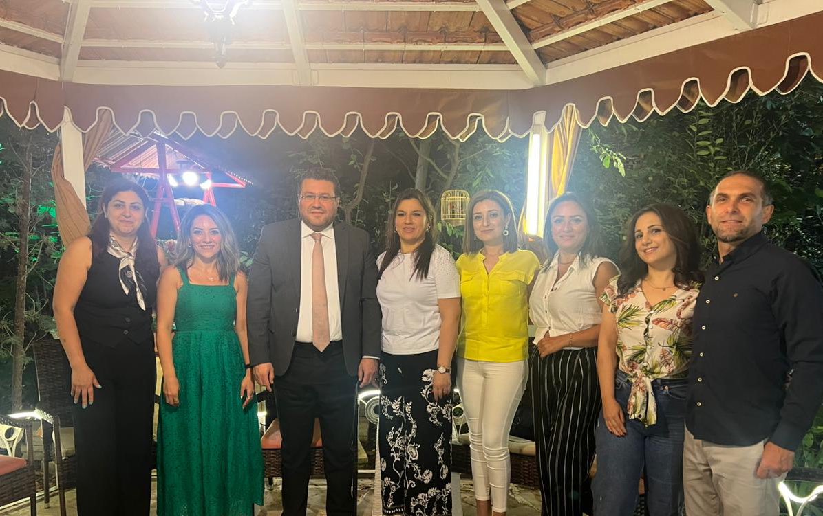 استقبلتُ مساء اليوم في الشبانية وفدًا من جمعية سيدات الشبانية برئاسة السيدة سوزان صبرا. وقد جرى التداول في شؤون ونشاطات الجمعية في بلدة الشبانية، وسبل دعمها، وأكدنا على أهمية الدور الريادي الذي تقوم به الجمعية في تعزيز العمل الاجتماعي والثقافي والإنساني.