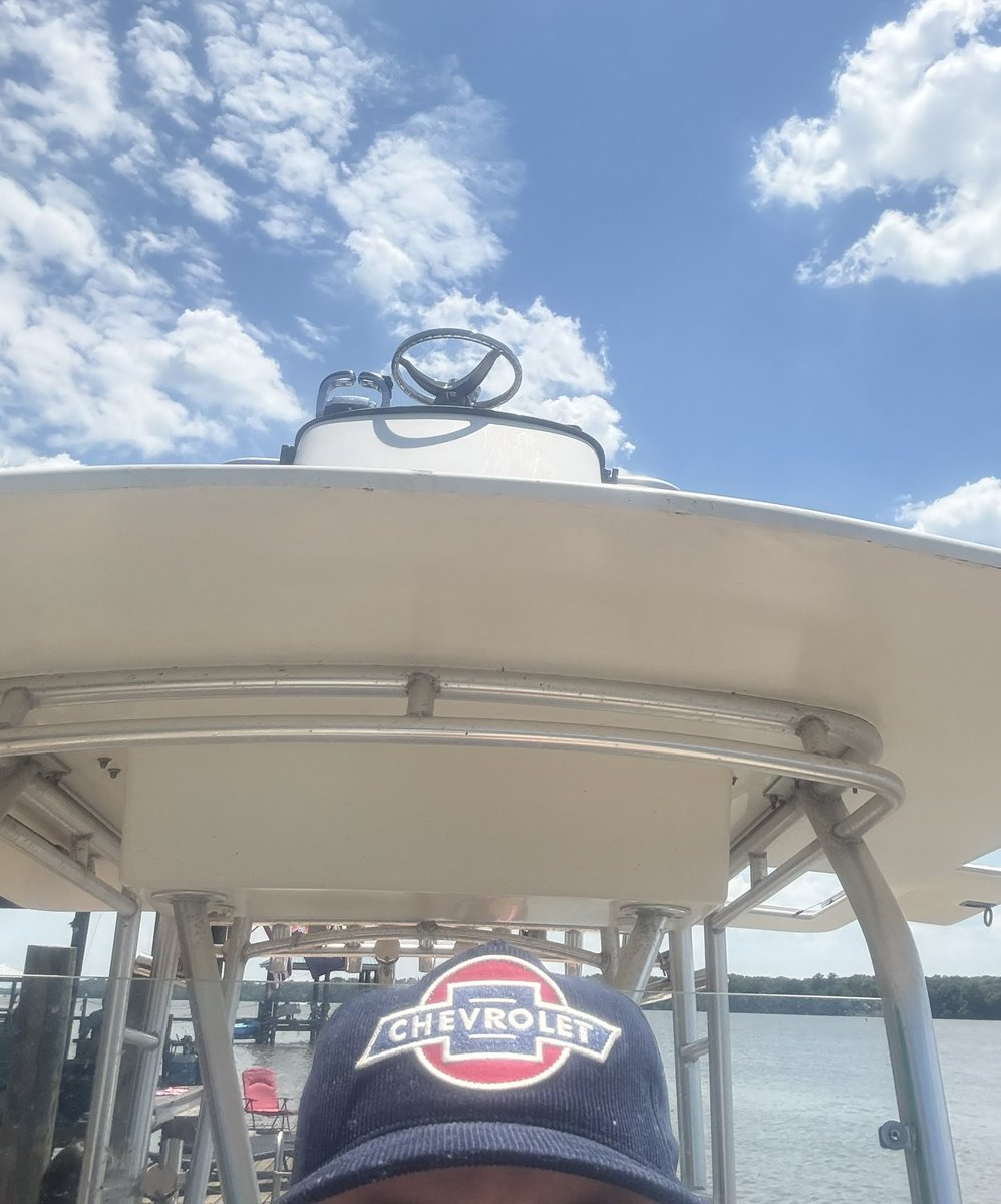 How I’m celebrating America? 

Currently monitoring the cutline situation at the Johne Deer Classic