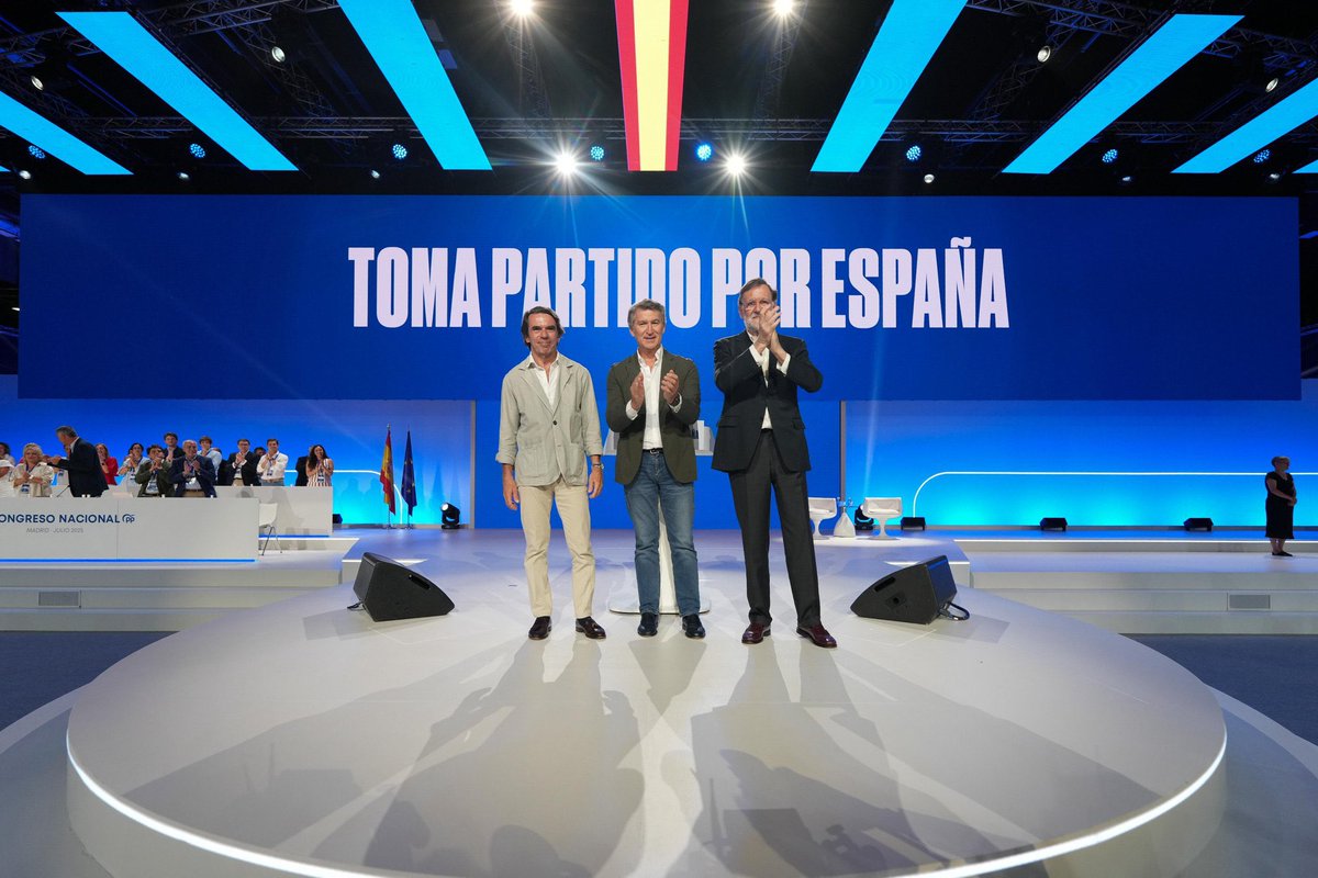 MargaProhens's tweet photo. Comienza el #XXICongresoNacionalPP para ofrecer un proyecto sólido e ilusionante de alternativa a la corrupción y parálisis del Gobierno de Sánchez.

El @ppbalears participa con 117 compromisarios para aportar nuestra visión insular a este gran proyecto.

Un lujo escuchar en este primer día a los expresidentes Aznar y @marianorajoy, y contar con al gran Toni Nadal. 

Con ilusión, con ganas, con convicción y asumiendo la responsabilidad de que es más importante que nunca, desde hoy tomamos partido por España, para llevar a @NunezFeijoo a la Moncloa.

#TomaPartidoPorEspaña