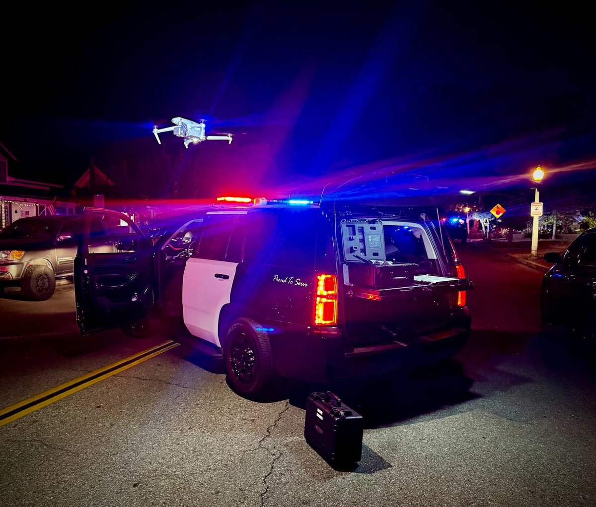 UplandPD's tweet image. On Wednesday evening, around 7pm, we responded to a disturbance in the 600 block of N. 2nd Avenue. The reporting party said a suspect, who was acting erratic and breaking the windows to his own home, threw a chair and an axe at her and another person.
Officers arrived on scene…