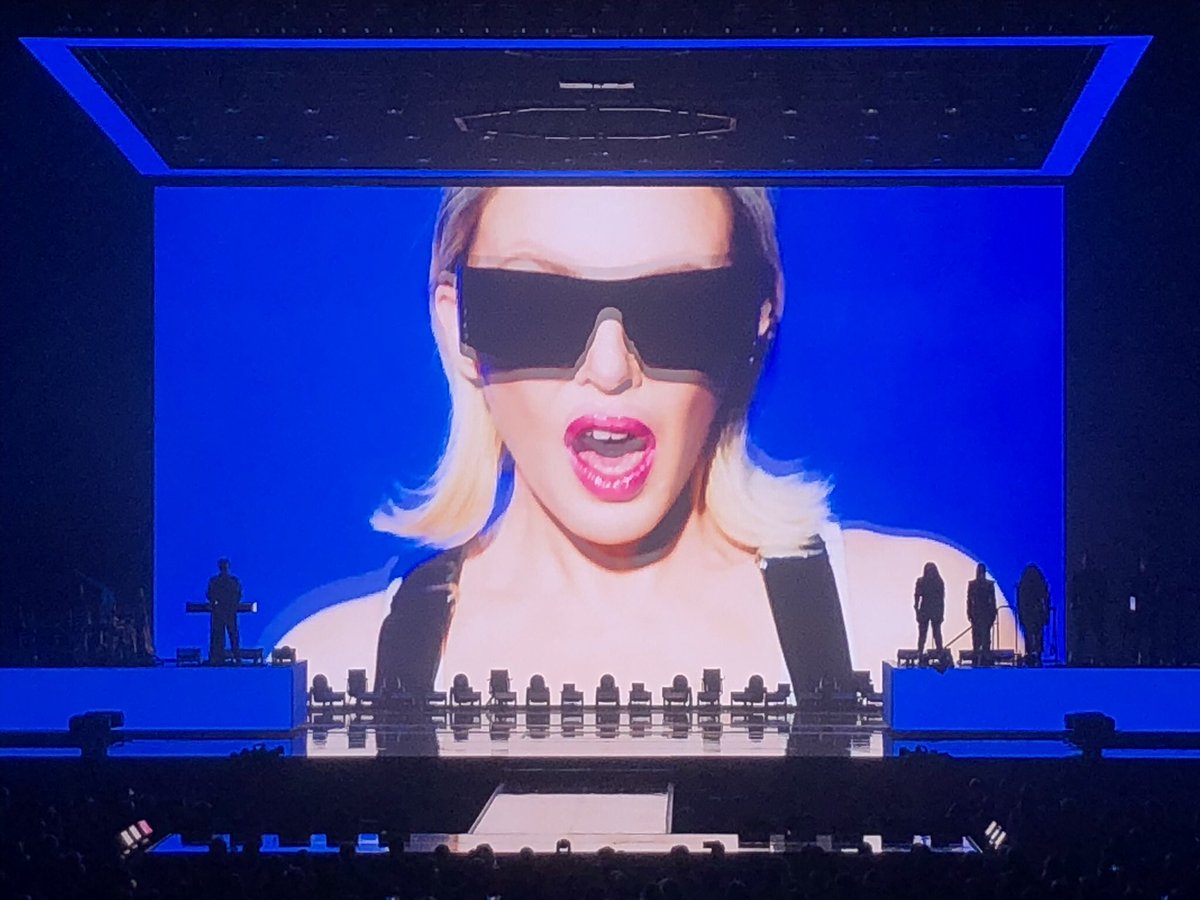 Angela van Ee tweet media