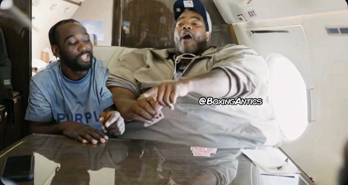 BoxingAntics (@boxingantics) on Twitter photo 