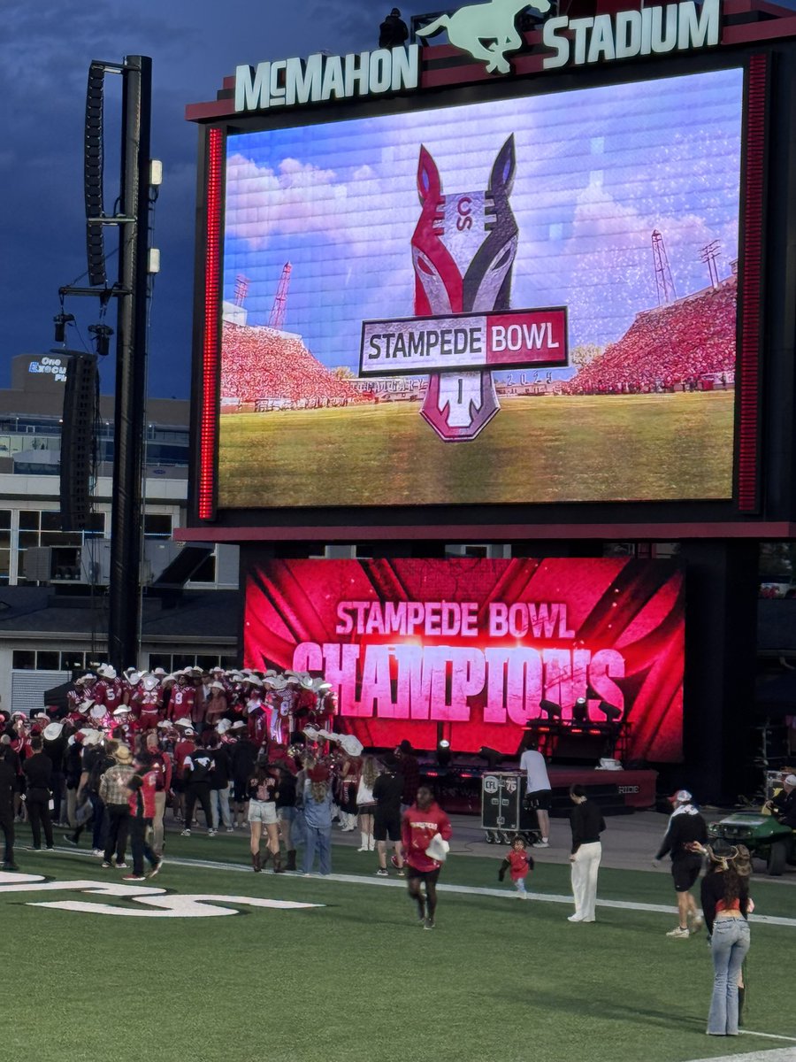 Rasheeda Liberty (Lady Lib Sports) (@ladylib1922) on Twitter photo And just like that the inaugural Stampede Bowl results in a W! <a href="/_sheldon_21/">Sheldon Arnold II</a> <a href="/calstampeders/">Calgary Stampeders</a> <a href="/CFL/">CFL</a> #baller And just like that the inaugural Stampede Bowl results in a W! <a href="/_sheldon_21/">Sheldon Arnold II</a> <a href="/calstampeders/">Calgary Stampeders</a> <a href="/CFL/">CFL</a> #baller