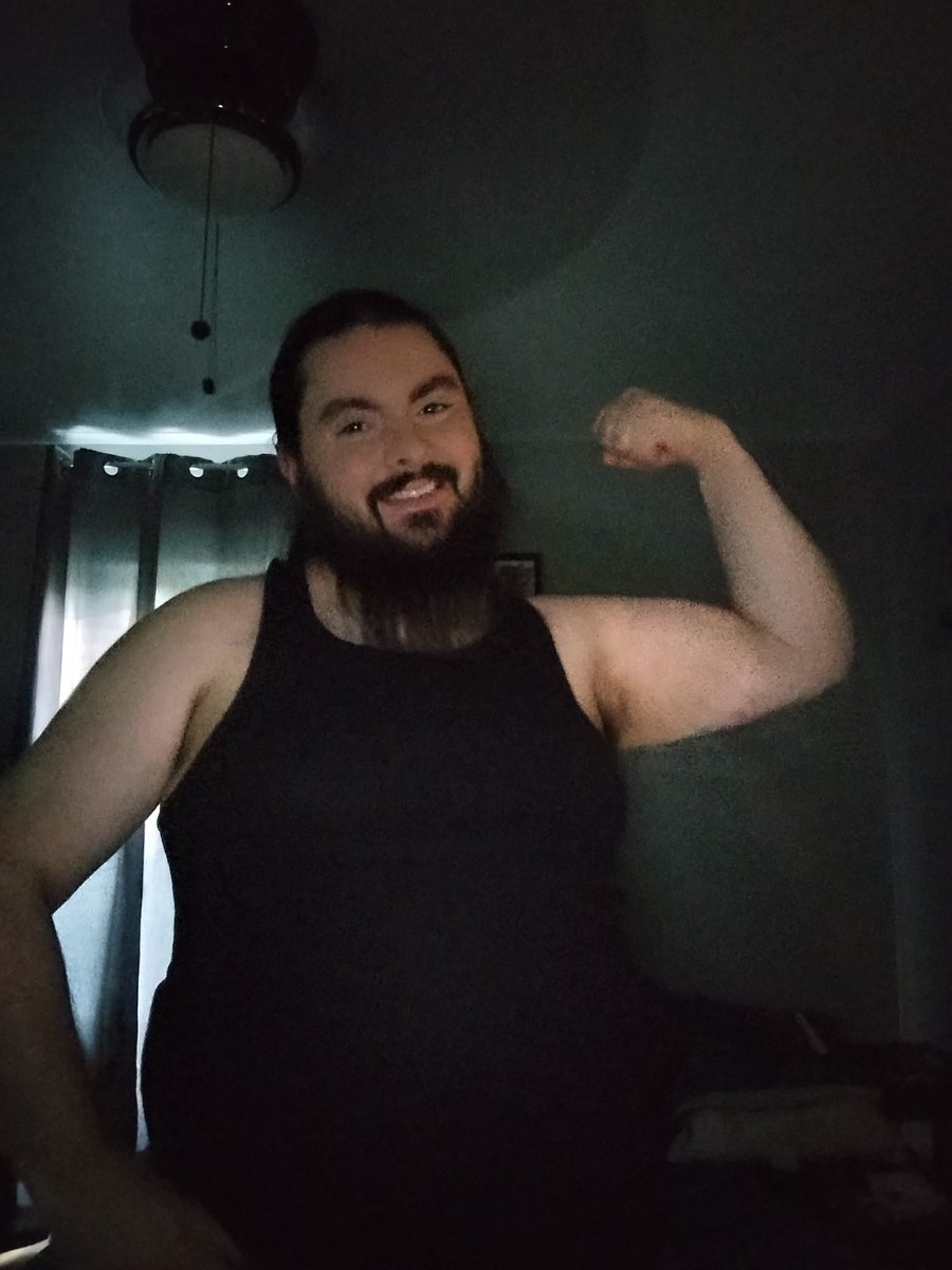 KyzerAqueron's tweet image. Ya know...people try to make me feel bad for being big ... To heck with the haters! I'm big and damn proud!