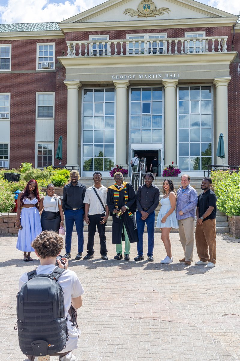 Today we celebrated graduates from the Bachelor of Education, Bachelor of Arts, Bachelor of Social Work, and Master of Social Work programs at Summer Convocation. 💚🎓💛

Congratulations, class of 2025!✨ We can’t wait to see what you do next.