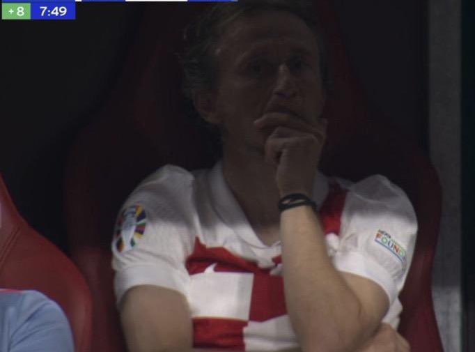 Colleb_Mwine's tweet image. Imagine dying without drinking beer.