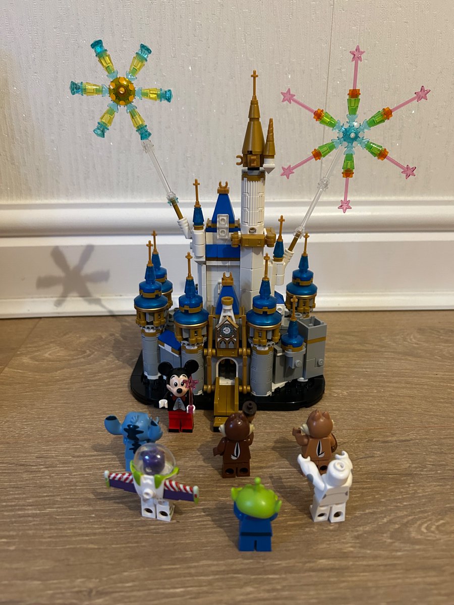 Yay! With Sis’ help I now have some fireworks on my <a href="/LEGO_Group/">LEGO</a>  Disney castle. I can’t wait to host my own firework shows like the ones at the <a href="/DisneyParks/">Disney Parks</a> 
🏰🎆🎇