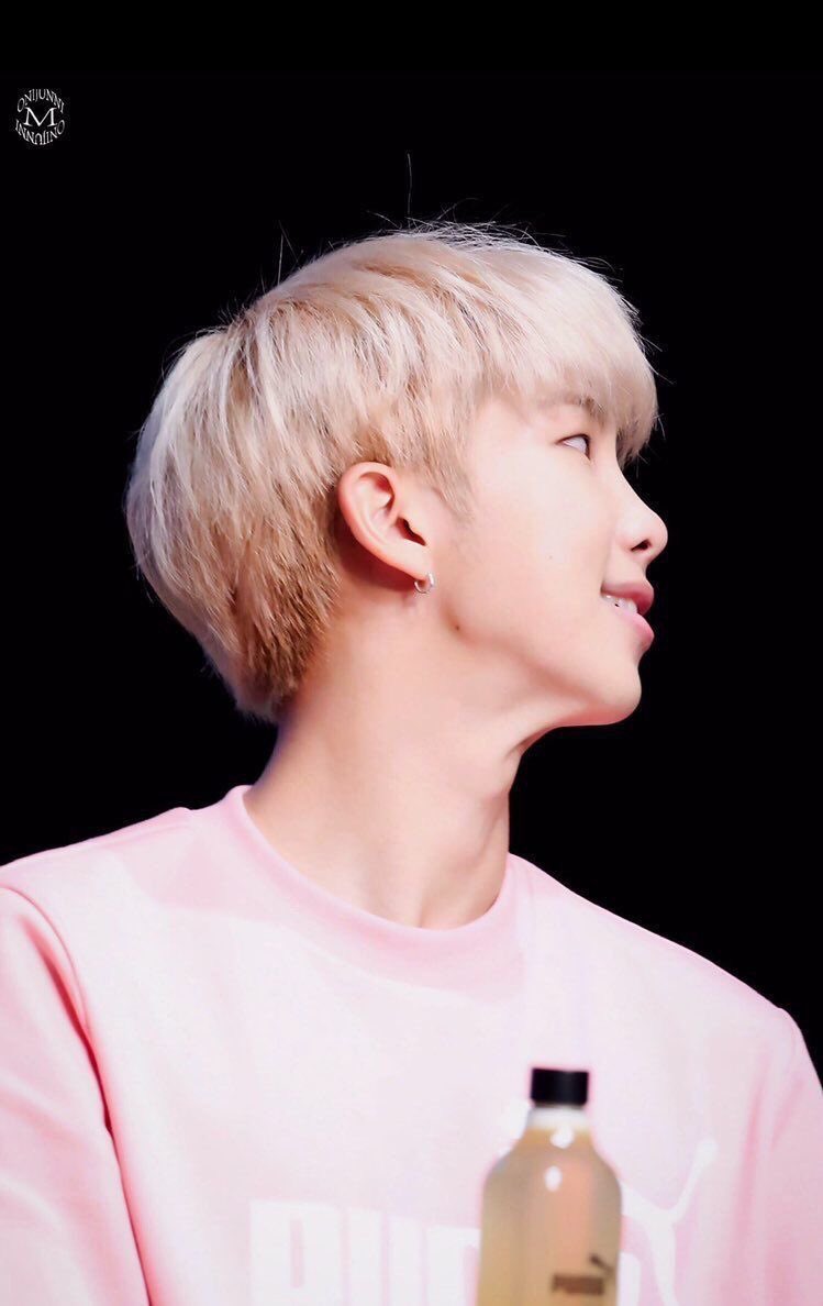 Namjoon got the pookiest little nose ever 🥹