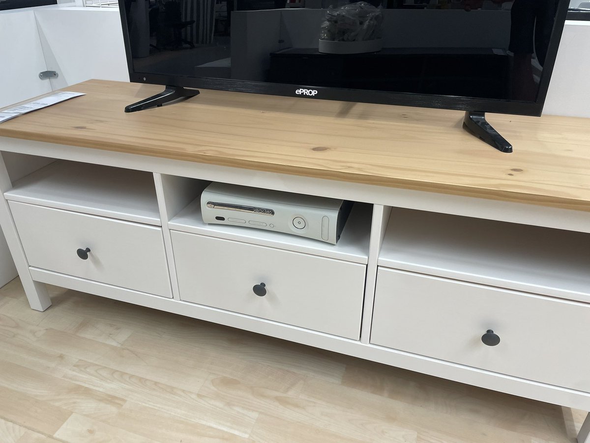 Enstrayed tweet media