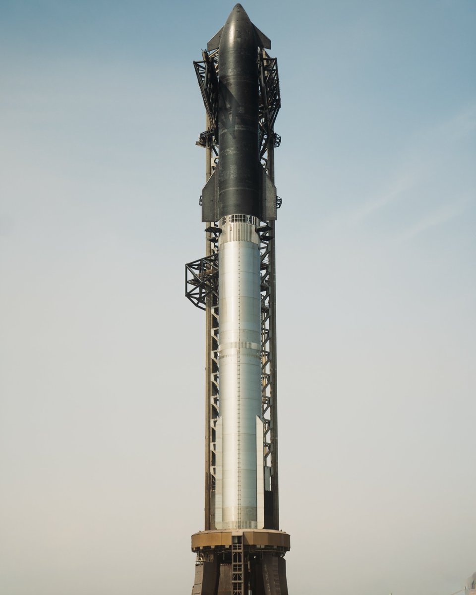 DimaZeniuk's tweet image. Hope to see the Starship launch this month